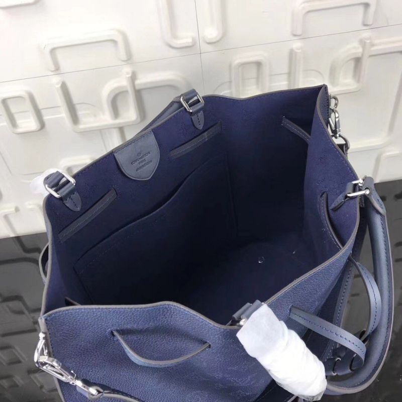 Girolata Bag Mahina Leather M54839