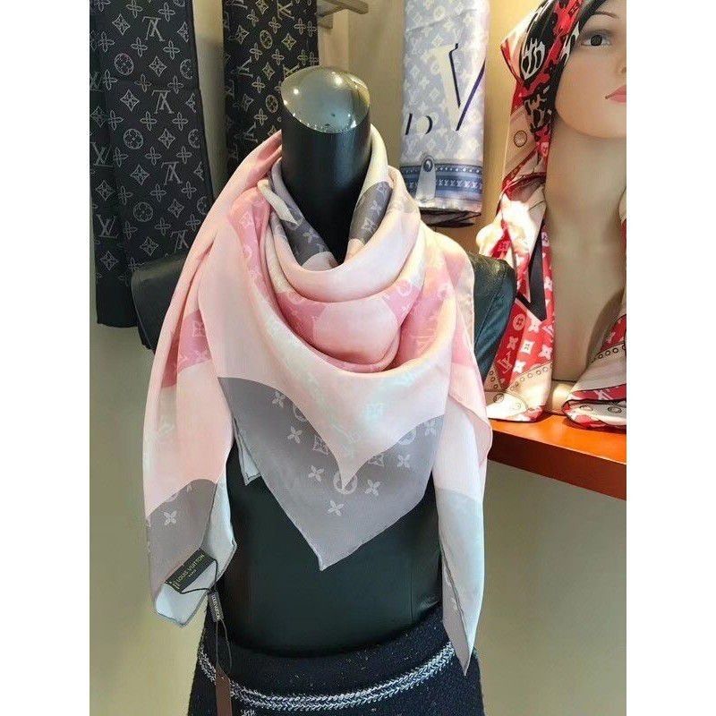 Kaleidogram Monogram Shawl M70666